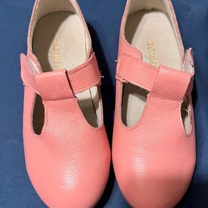 Girls pink ballet flats